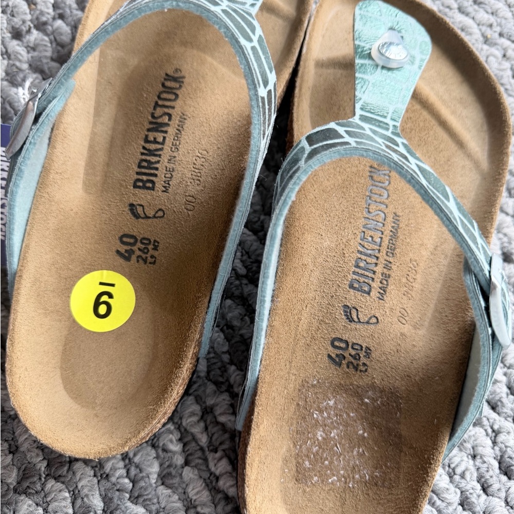 Birkenstock Gizeh Sandals in Mint Green Croc-Embossed - Picture 4 of 5